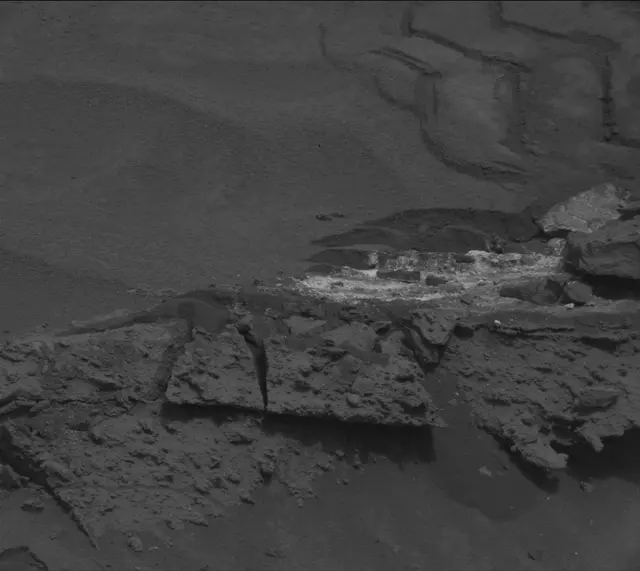 Sol 3631: Mast Camera (Mastcam)