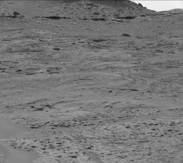 Sol 3633: Mast Camera (Mastcam)