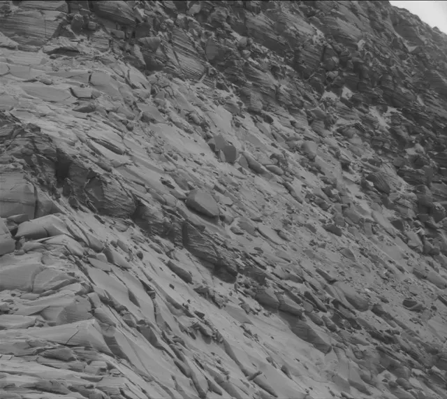 Sol 3633: Mast Camera (Mastcam)