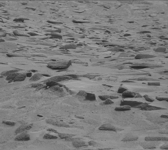 Sol 3633: Mast Camera (Mastcam)