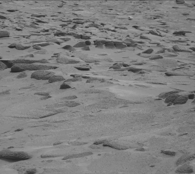 Sol 3633: Mast Camera (Mastcam)