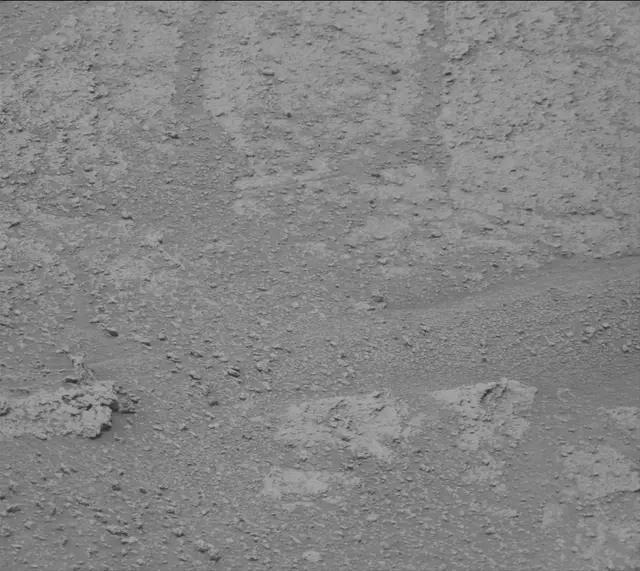 Sol 3633: Mast Camera (Mastcam)