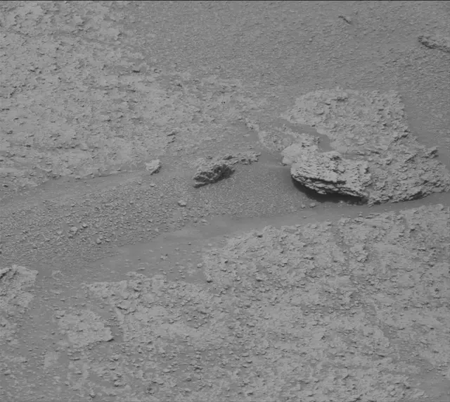 Sol 3633: Mast Camera (Mastcam)