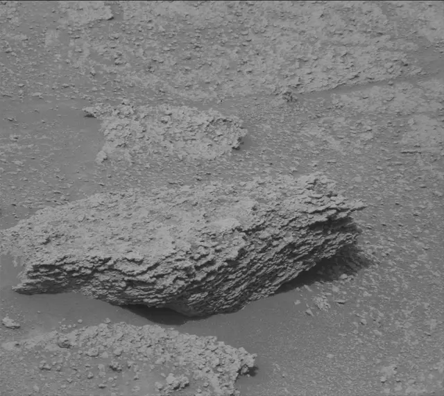Sol 3633: Mast Camera (Mastcam)