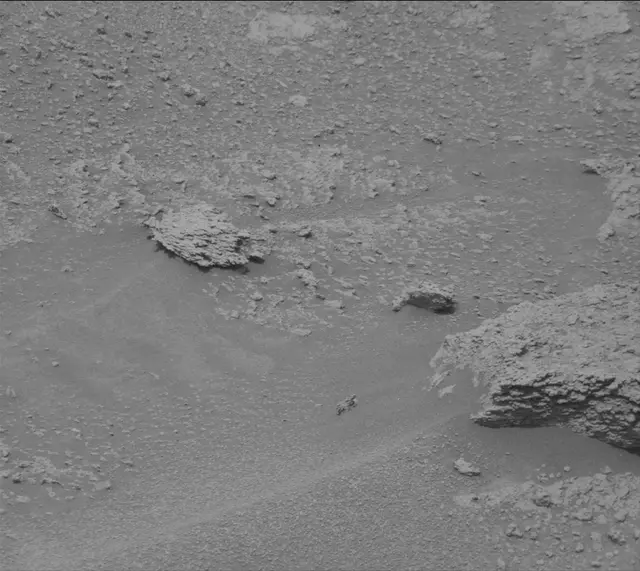 Sol 3633: Mast Camera (Mastcam)