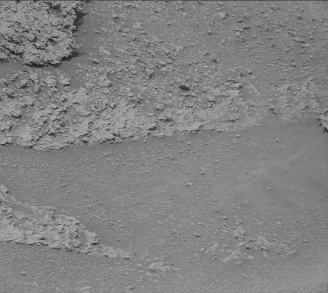 Sol 3633: Mast Camera (Mastcam)