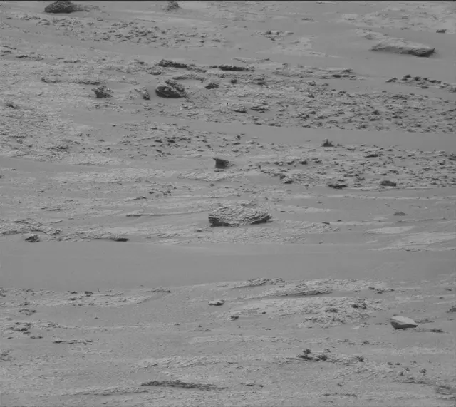 Sol 3633: Mast Camera (Mastcam)