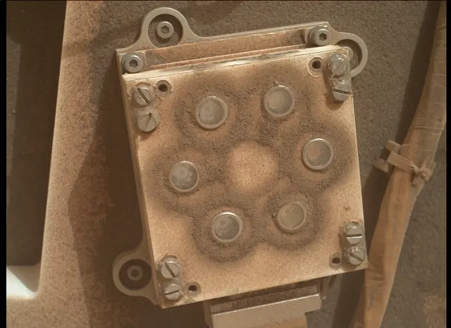 Sol 3633: Mars Hand Lens Imager (MAHLI)