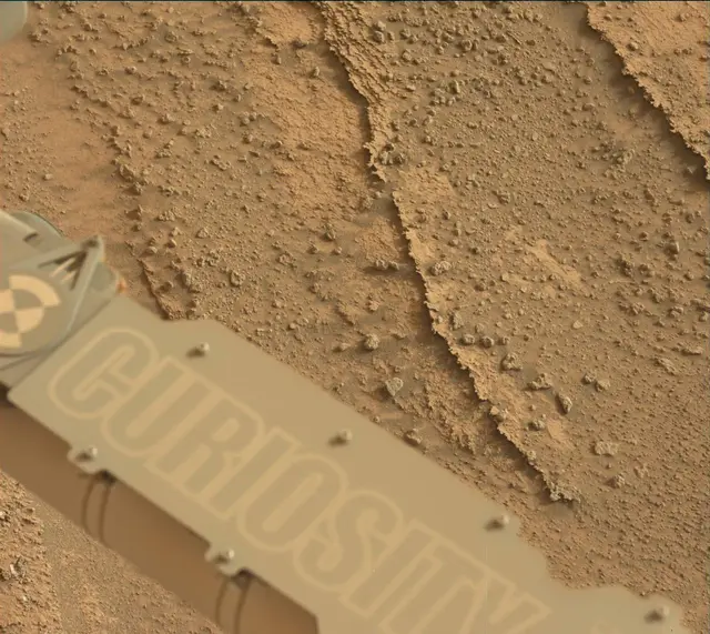 Sol 3635: Mast Camera (Mastcam)