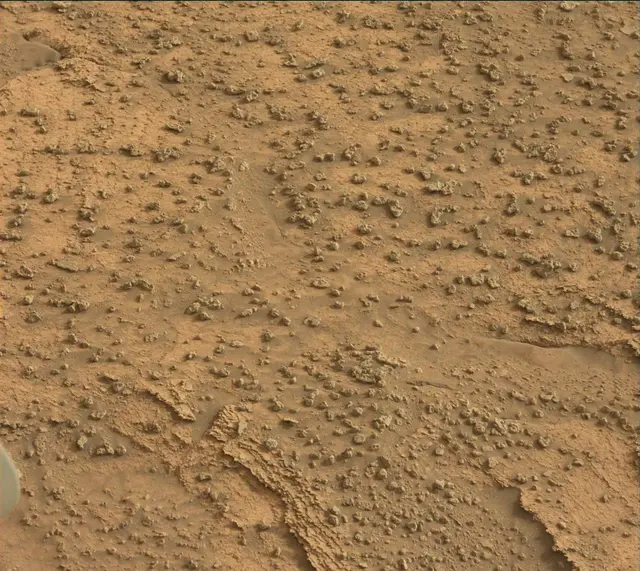 Sol 3635: Mast Camera (Mastcam)