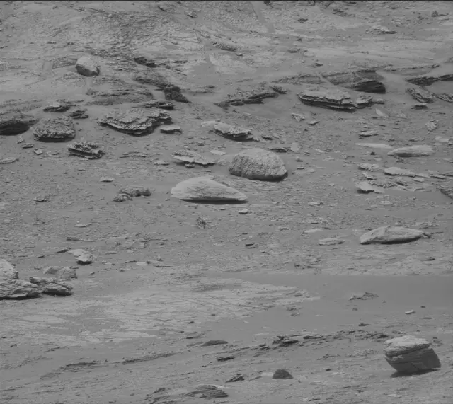 Sol 3635: Mast Camera (Mastcam)