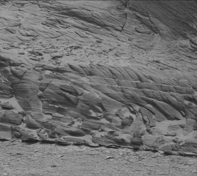 Sol 3635: Mast Camera (Mastcam)