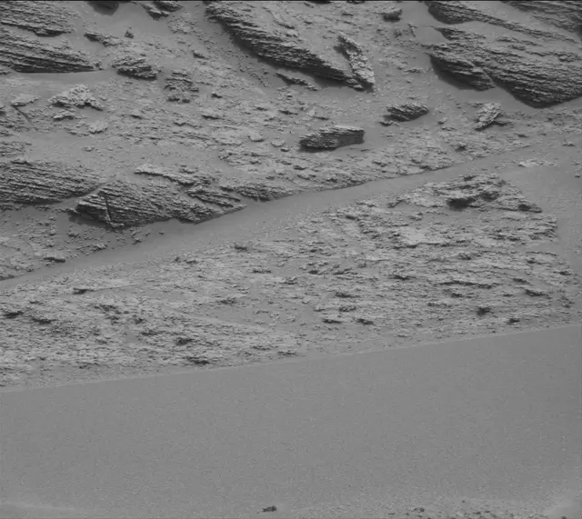 Sol 3635: Mast Camera (Mastcam)