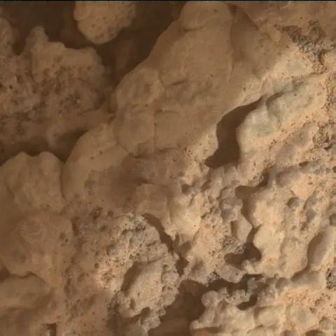 Sol 3635: Mars Hand Lens Imager (MAHLI)