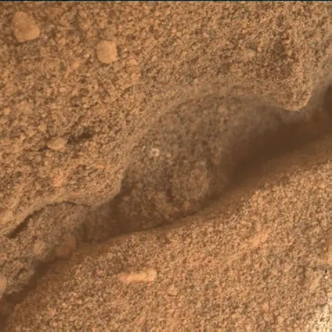 Sol 3635: Mars Hand Lens Imager (MAHLI)