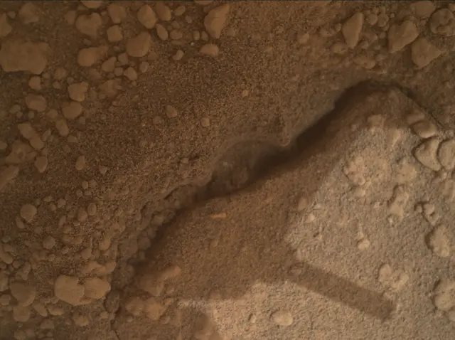 Sol 3635: Mars Hand Lens Imager (MAHLI)