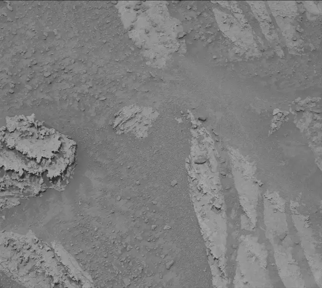 Sol 3637: Mast Camera (Mastcam)