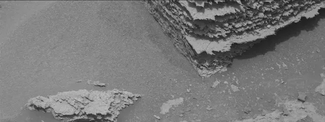 Sol 3637: Mast Camera (Mastcam)