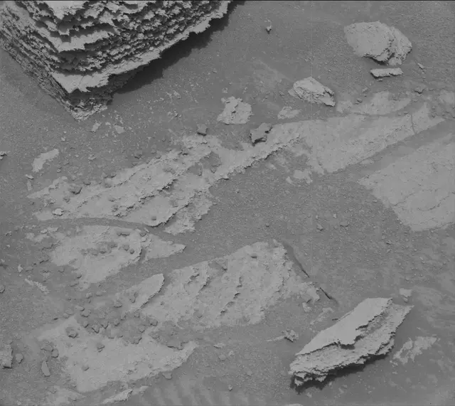 Sol 3637: Mast Camera (Mastcam)
