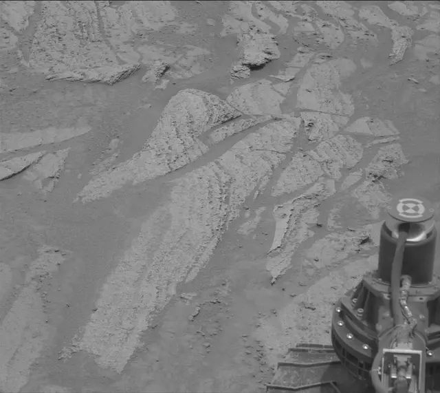Sol 3637: Mast Camera (Mastcam)
