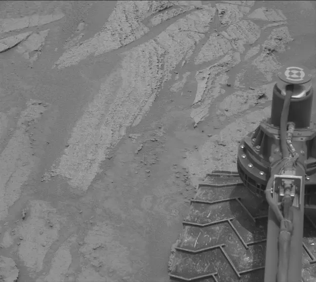 Sol 3637: Mast Camera (Mastcam)