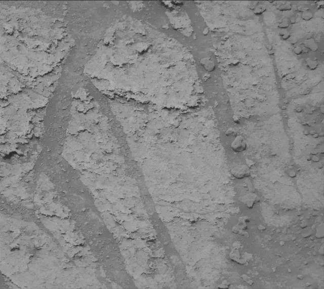 Sol 3637: Mast Camera (Mastcam)