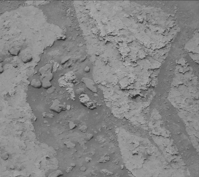 Sol 3637: Mast Camera (Mastcam)