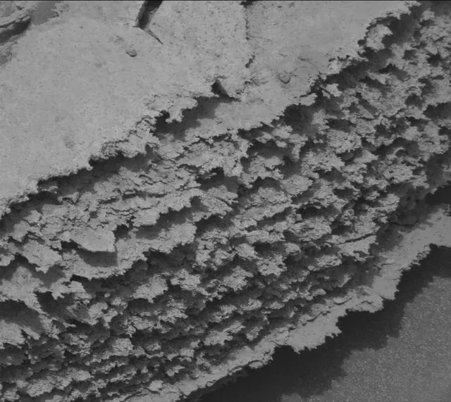 Sol 3637: Mast Camera (Mastcam)