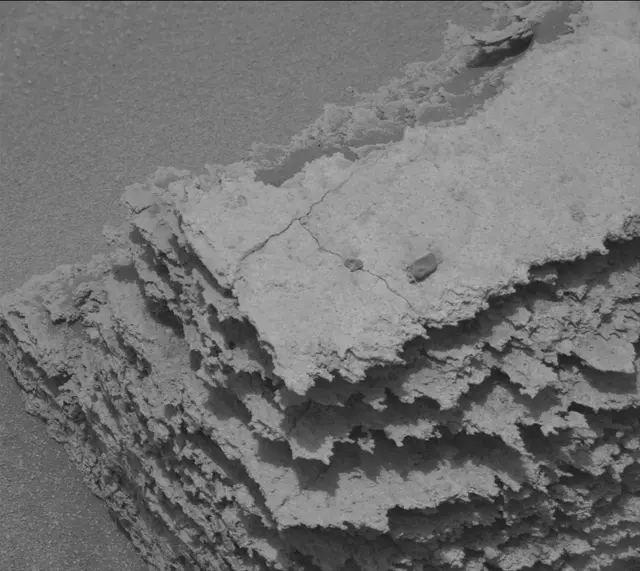 Sol 3637: Mast Camera (Mastcam)