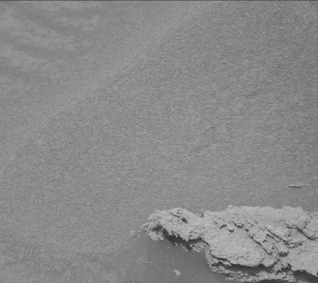 Sol 3637: Mast Camera (Mastcam)