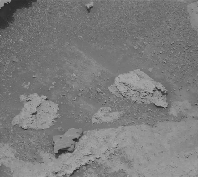 Sol 3637: Mast Camera (Mastcam)