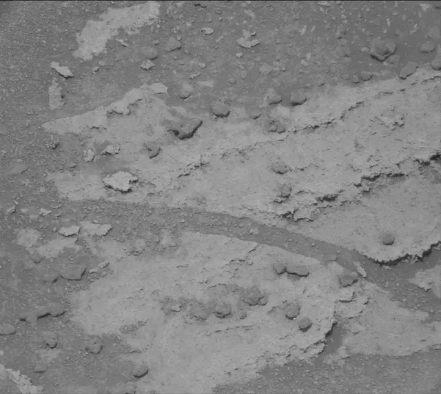 Sol 3637: Mast Camera (Mastcam)