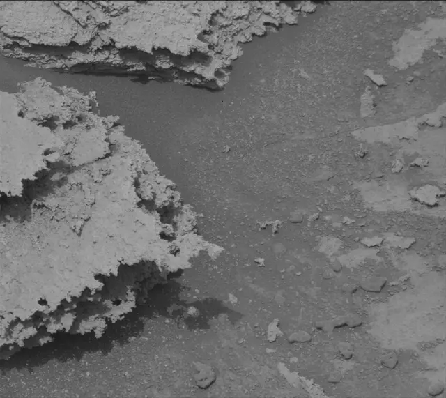 Sol 3637: Mast Camera (Mastcam)