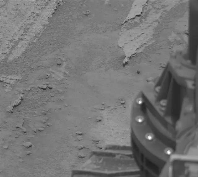 Sol 3637: Mast Camera (Mastcam)