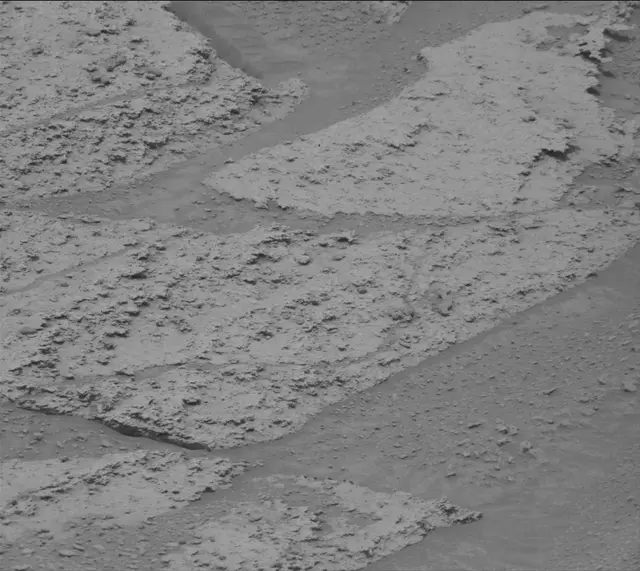 Sol 3637: Mast Camera (Mastcam)
