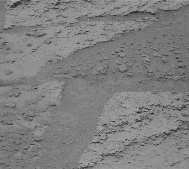 Sol 3637: Mast Camera (Mastcam)
