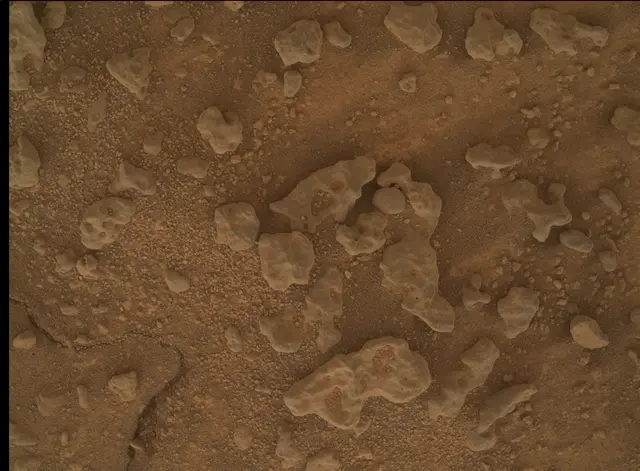Sol 3637: Mars Hand Lens Imager (MAHLI)
