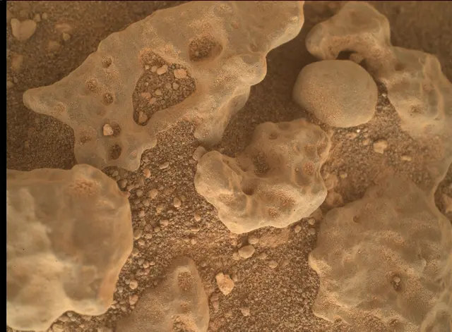 Sol 3637: Mars Hand Lens Imager (MAHLI)