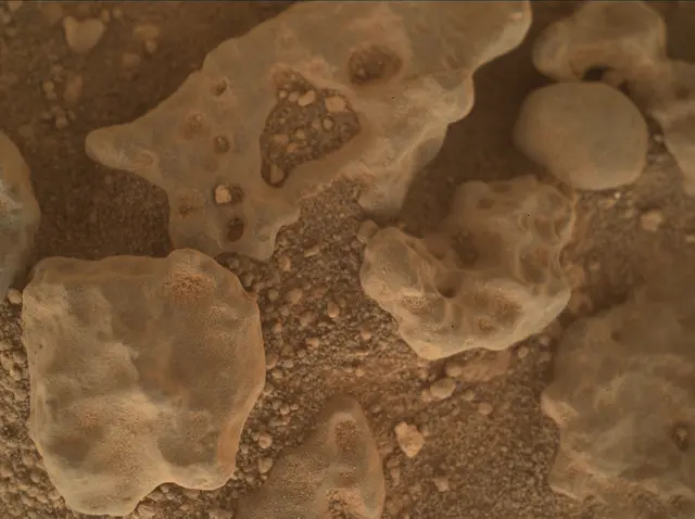 Sol 3637: Mars Hand Lens Imager (MAHLI)