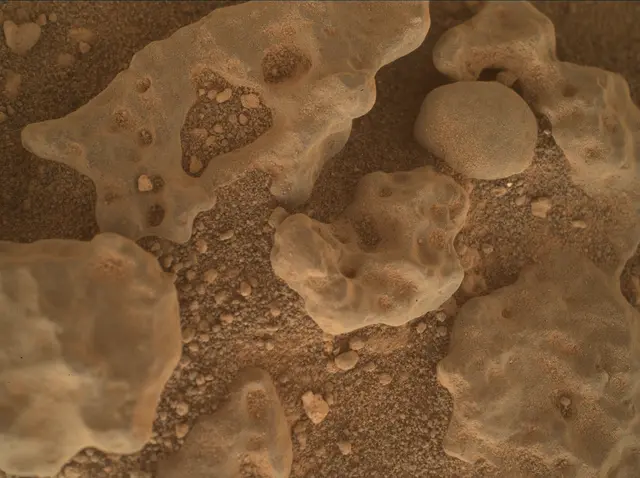 Sol 3637: Mars Hand Lens Imager (MAHLI)