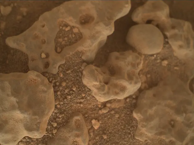 Sol 3637: Mars Hand Lens Imager (MAHLI)