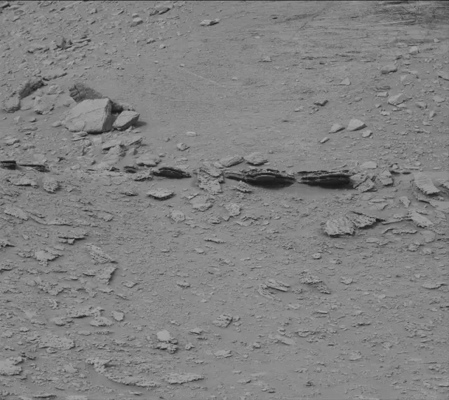 Sol 3638: Mast Camera (Mastcam)