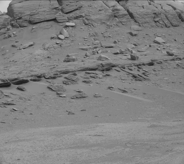 Sol 3638: Mast Camera (Mastcam)
