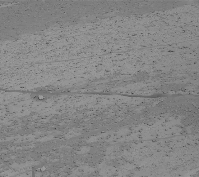 Sol 3638: Mast Camera (Mastcam)