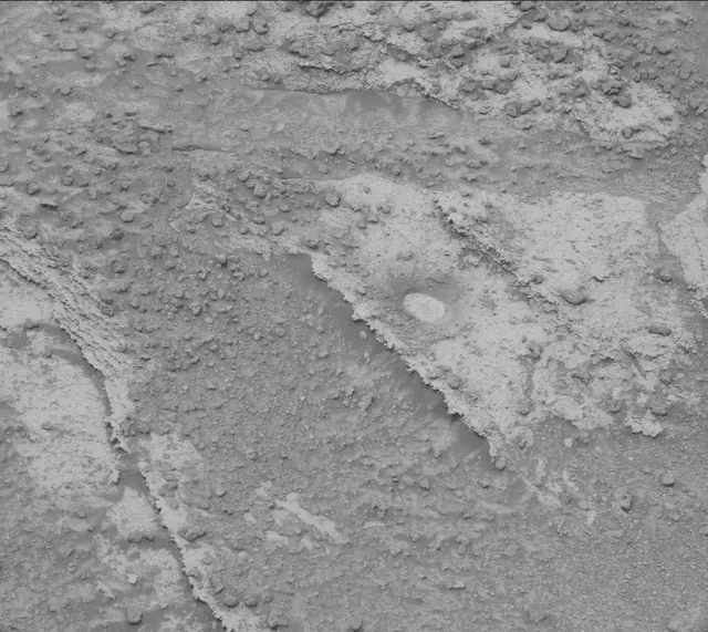 Sol 3638: Mast Camera (Mastcam)