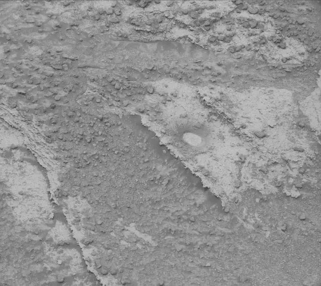 Sol 3638: Mast Camera (Mastcam)