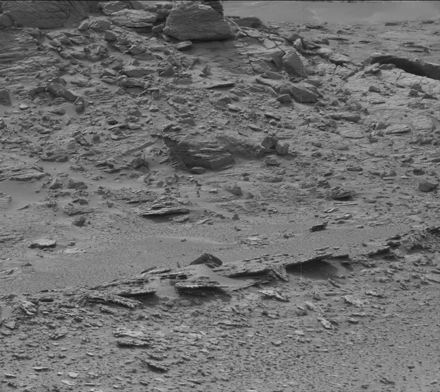 Sol 3638: Mast Camera (Mastcam)