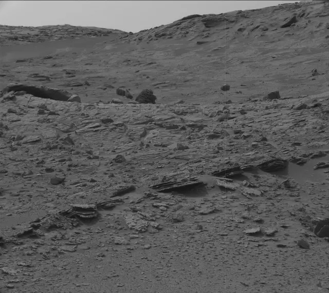 Sol 3638: Mast Camera (Mastcam)