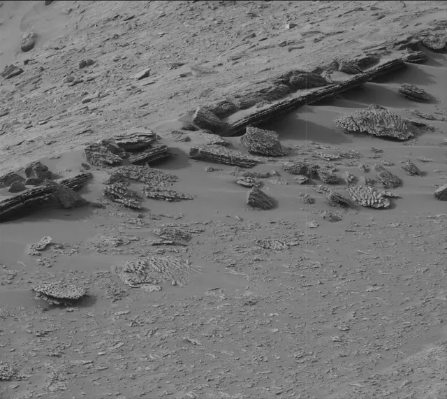 Sol 3638: Mast Camera (Mastcam)