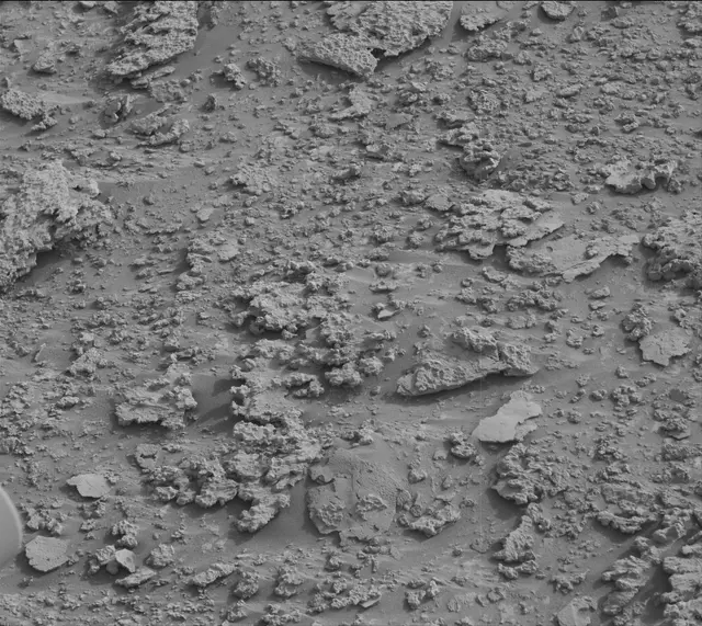 Sol 3638: Mast Camera (Mastcam)